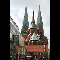 Lbeck, St. Marien, Blick vom 'Schrangen' auf den Chor mit Strebepfeilern