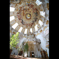 Ettal, Benediktinerabtei, Klosterkirche, Orgel und Kuppel mit Fresko von Johann Jakob Zeiller