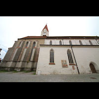 Kaufbeuren, Stadtpfarrkirche St. Martin, Seitenansicht vom Kirchplatz