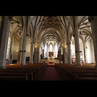 hringen, Stiftskirche, Innenraum in Richtung Chor
