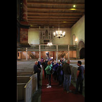 Harstad, Trondenes Kirke, Innenraum in Richtung Orgel