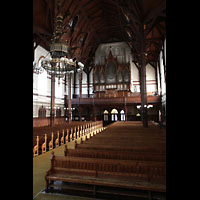 Bergen, Johanneskirke, Innenraum in Richung Orgel