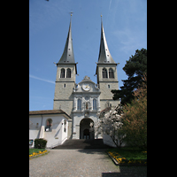 Luzern, Hofkirche St. Leodegar, Fassade