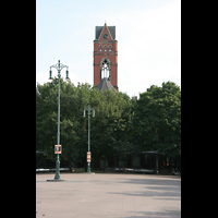 Berlin, St. Matthias, Winterfeldtplatz mit Kirchturm