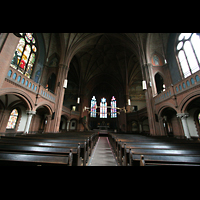 Berlin, Apostel Paulus-Kirche, Innenraum / Hauptschiff in Richtung Chor