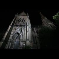 Linz, Maria-Empfngnis-Dom, Querhaus des Mariendoms bei Nacht