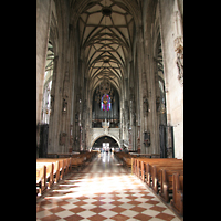 Wien (Vienna), Stephansdom, Innenraum / Hauptschiff in Richtung alter Orgel