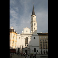 Wien (Vienna), Michaelerkirche (ehem. Hofpfarrkirche St. Michael), Fassade mit Turm