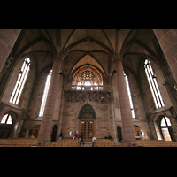 Nrnberg (Nuremberg), Frauenkirche am Hauptmarkt, Innenraum / Hauptschiff in Richtung Rckwand