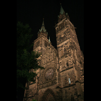 Nrnberg (Nuremberg), St. Lorenz, Trme bei Nacht