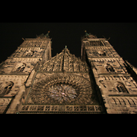 Nrnberg (Nuremberg), St. Lorenz, Trme bei Nacht