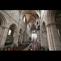 Bamberg, Kaiserdom St. Peter und St. Georg, Innenraum / Hauptschiff in Richtung Westchor