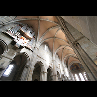 Bamberg, Kaiserdom St. Peter und St. Georg, Hauptschiff mit groer Orgel