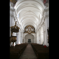 Fulda, Dom St. Salvator, Hauptschiff mit Kanzel und Hauptorgel