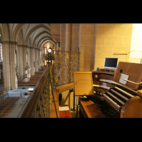 Paderborn, Dom, Spieltisch unter der Chororgel