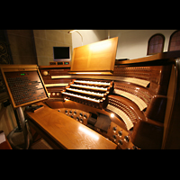 Paderborn, Dom, Spieltisch unter der Chororgel