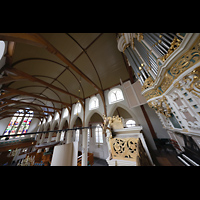 Amsterdam, Waalse Kerk (Oude Walenkerk), Seitlicher Blick ber das Rckpositiv auf die Orgel und ins Gewlbe