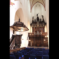 Groningen, Akerk, Kanzel und orgel