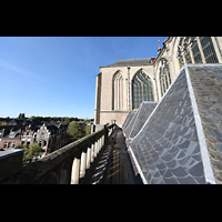 Kampen, Sint Nicolas Bovenkerk, Blick vom Dach des sdlichen Seitenschiffes zum Querhaus