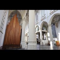 Leiden, Hooglandse Kerk, Nrdliches Querhaus mit Nordfassade (Dbl. Open Wood 32') der Willis-Orgel