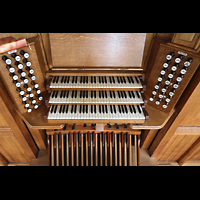 Leiden, Hooglandse Kerk, Spieltisch der Willis-Orgel von oben