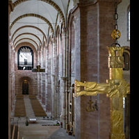 Speyer, Kaiser- und Mariendom, Blick ber das Vierungskreuz zur Haupt- und Chororgel (Drohnenaufnahme)