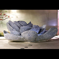 Los Angeles, Walt Disney Concert Hall, Brunnen aus Scherben Delfter Porzellans von Frank Gehry im Dachgarten