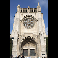 Los Angeles, First Congregational Church, Westportal und groe Fensterrosette an der Schlicker-Orgel, vom S Commonwealth Blvd