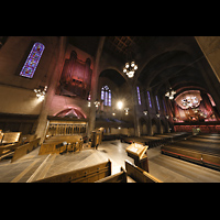 Los Angeles, First Congregational Church, Spieltisch, South Chancel Organ mit Blick ins Langhaus und zur West Gallery Organ