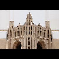 Los Angeles, Westwood United Methodist Church, Neogotischer Vorbau am Turm