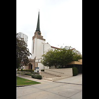 Los Angeles, Westwood United Methodist Church, Ansicht von Nordosten